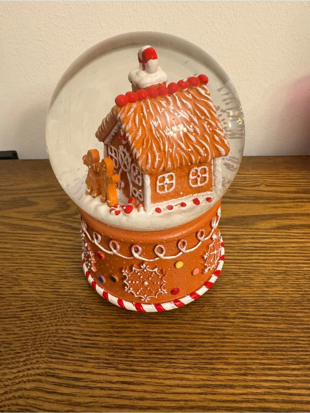 Gisela Graham Musical Gingerbread House Christmas Snow Globe EUC
